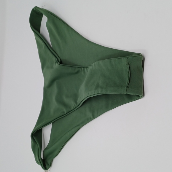 ✨3/$25✨Zaful Army Green Bikini Swim Bottom - 6 - Picture 3 of 5
